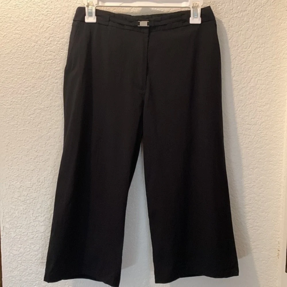 Express stretch black capris - Picture 4 of 8